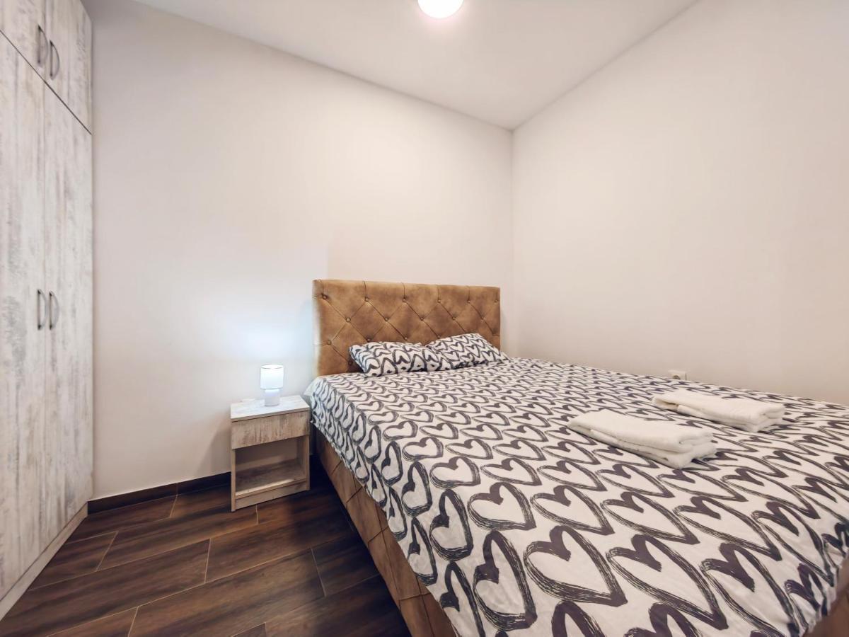 Mialex Apartments Dobra Voda Exterior photo